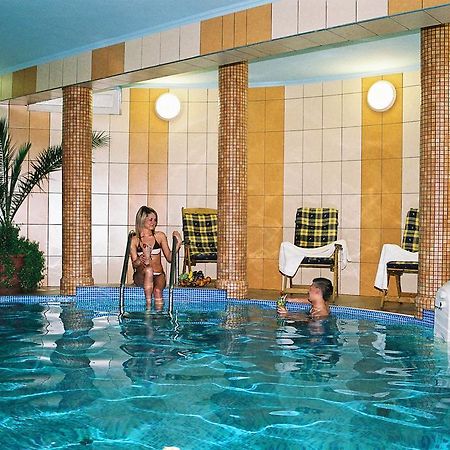 Wellness Hotel-M - Хайдусобосло Экстерьер фото