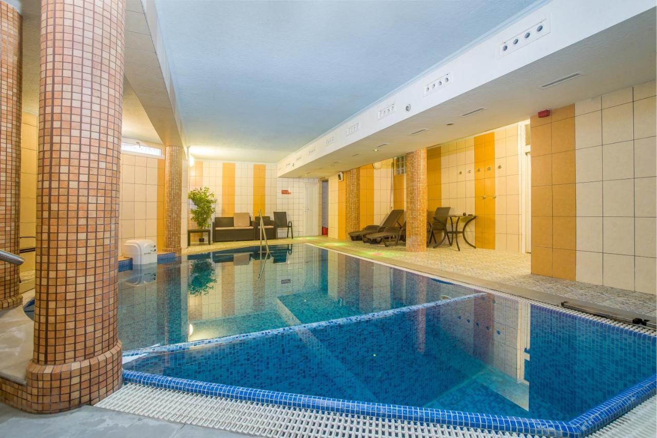Wellness Hotel-M - Хайдусобосло Экстерьер фото